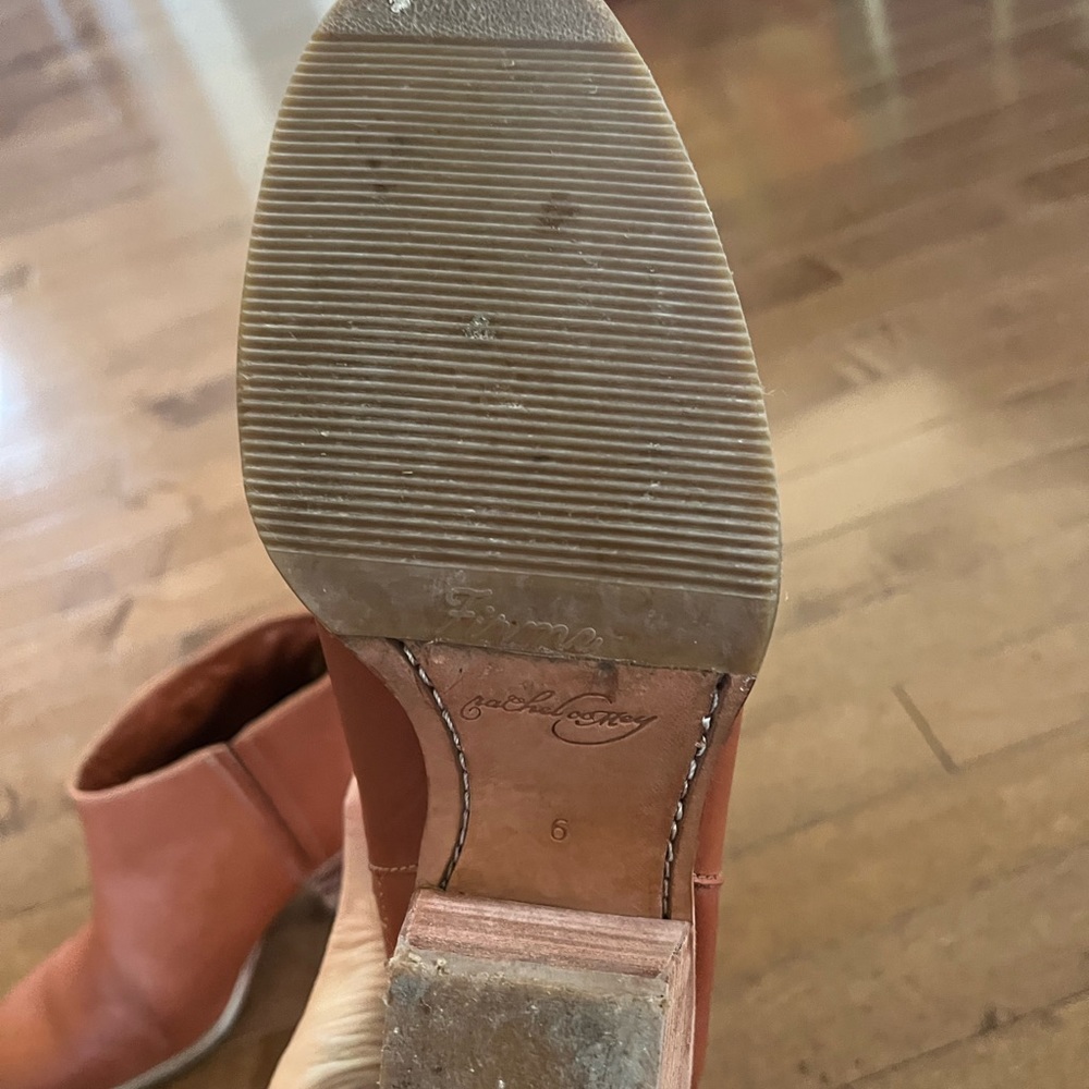 Rachel Comey Mars booties size 6 caramel.